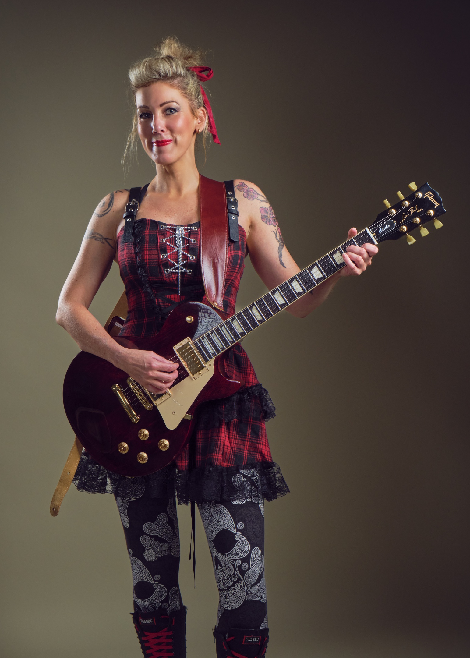 Josy Red Artiste musicienne chanteuse guitariste